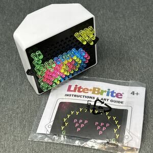 Mini Lite Brite With Instructions Art Guide Sheets Battery Operated Travel Toy